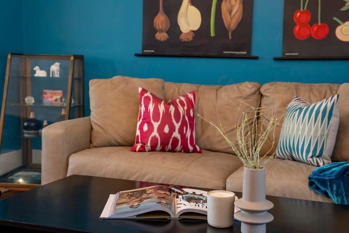 프레드릭스버그 The Loft On Main St Loft With Balcony Views 아파트 외부 사진