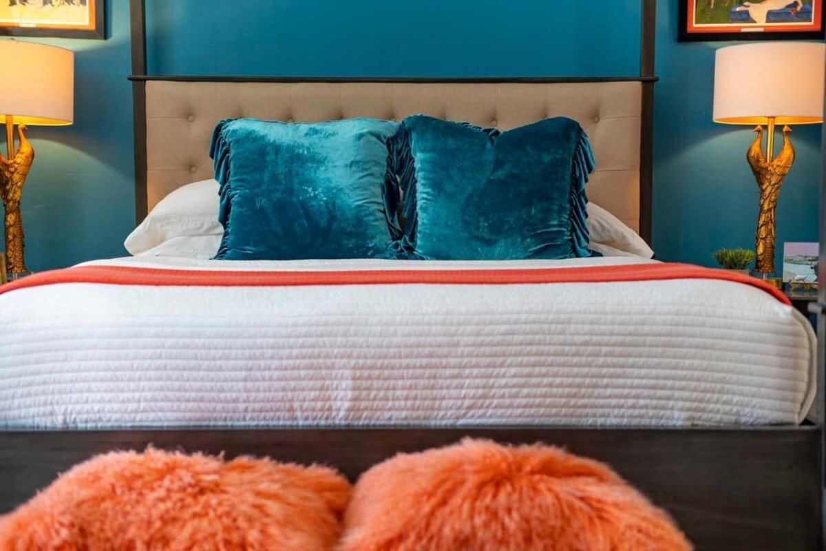 프레드릭스버그 The Loft On Main St Loft With Balcony Views 아파트 외부 사진